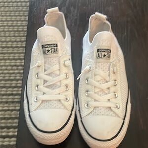 Converse White Sneakers Classic Low-Top Design